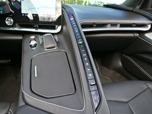 Used 2023 Chevrolet Corvette Stingray Premium Cpe w/ Z51 Performance Package image 38