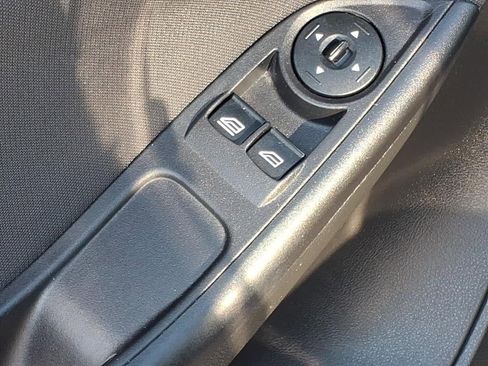 Used 2016 Ford Focus S image 22