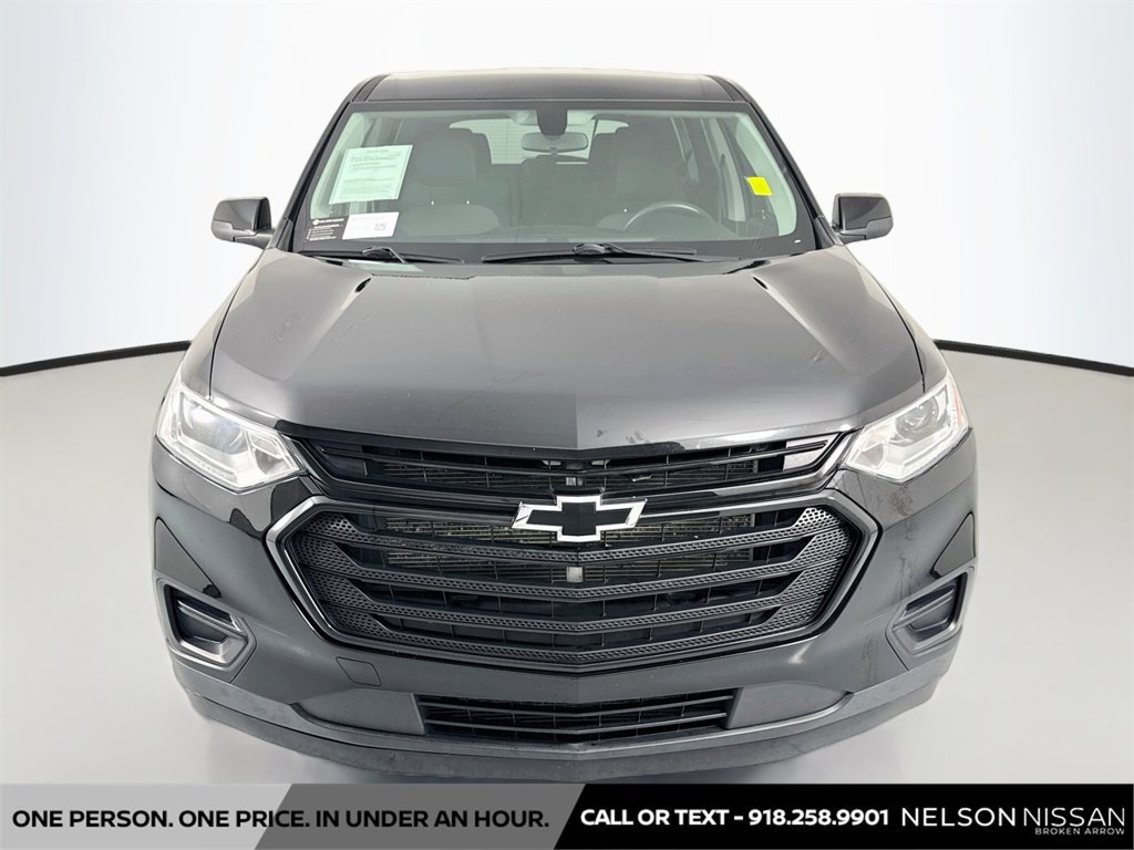 Used 2021 Chevrolet Traverse LS w/ LPO, Blackout Package FWD image 2