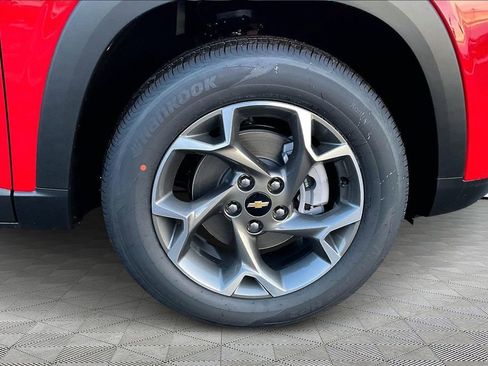 New 2026 Chevrolet Trax LT w/ Driver Confidence Package image 15