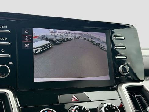 Used 2023 Kia Sorento LX FWD image 13