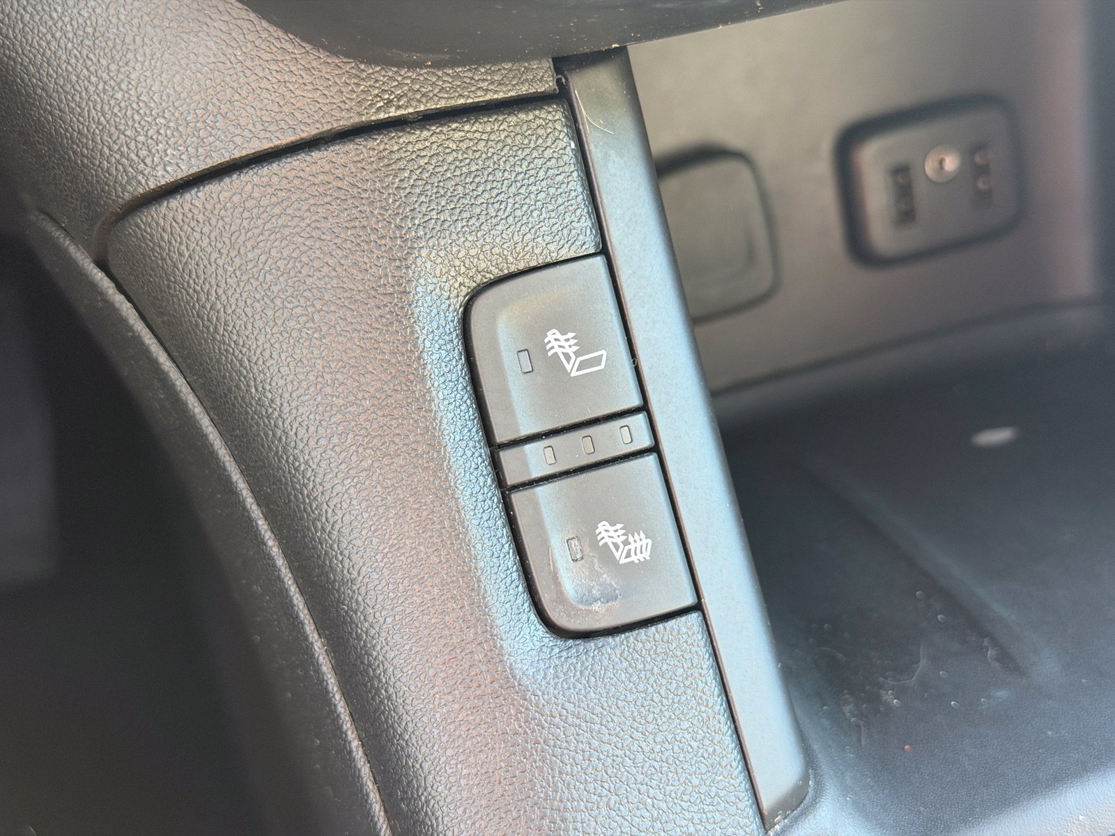 Used 2019 GMC Acadia SLT AWD/4WD image 4