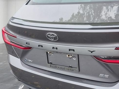 Used 2025 Toyota Camry SE FWD image 10