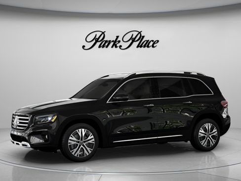 Used 2026 Mercedes-Benz GLB 250 image 3