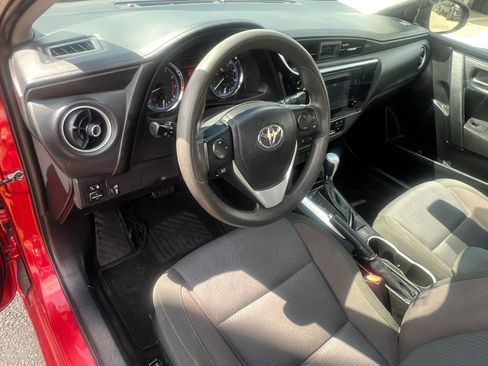 Used 2018 Toyota Corolla LE image 14