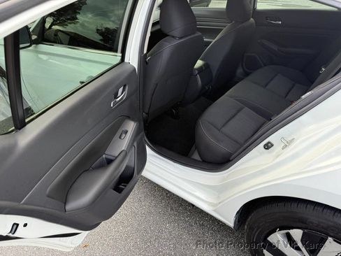 Used 2022 Nissan Altima 2.5 S FWD image 13