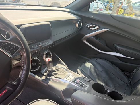Used 2019 Chevrolet Camaro SS RWD image 4