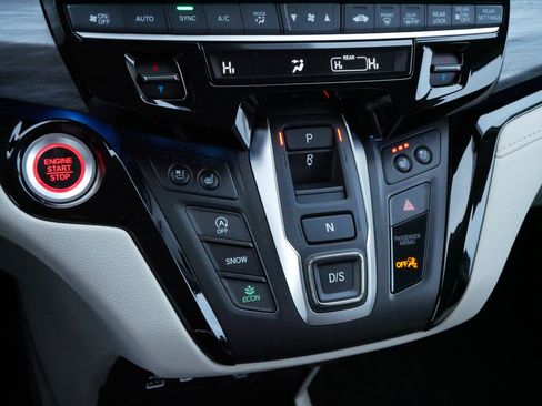 Certified 2026 Honda Odyssey Elite image 24