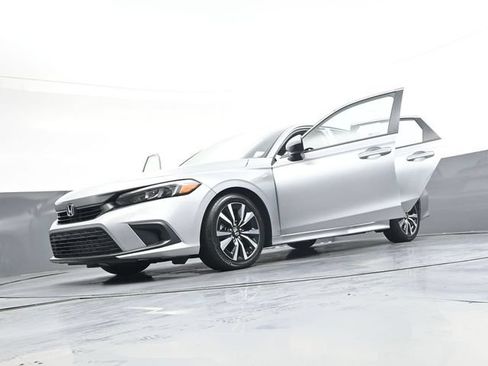 Used 2024 Honda Civic EX image 44