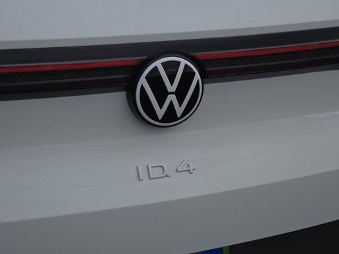 Used 2023 Volkswagen ID.4 2WD image 33
