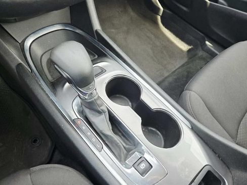 Used 2023 Chevrolet Malibu LT FWD image 26