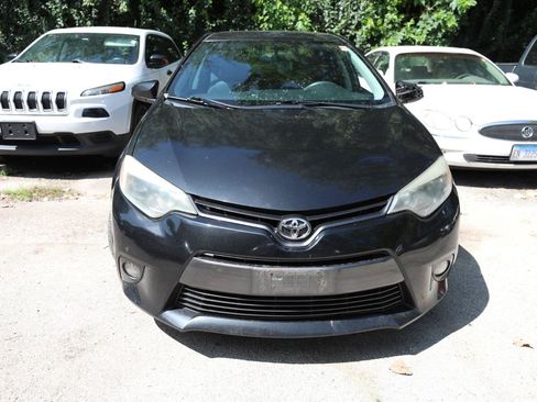 Used 2015 Toyota Corolla LE FWD image 3
