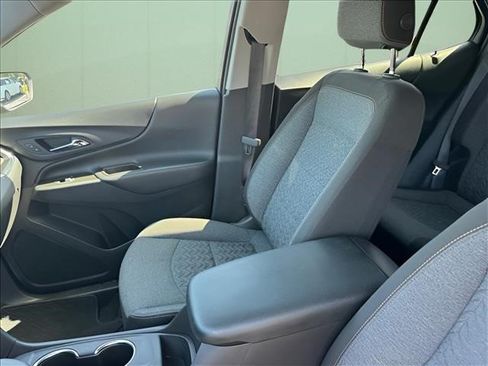 Used 2024 Chevrolet Equinox LT AWD/4WD image 9