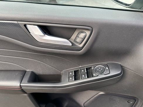 Used 2024 Ford Escape ST-Line Select image 17