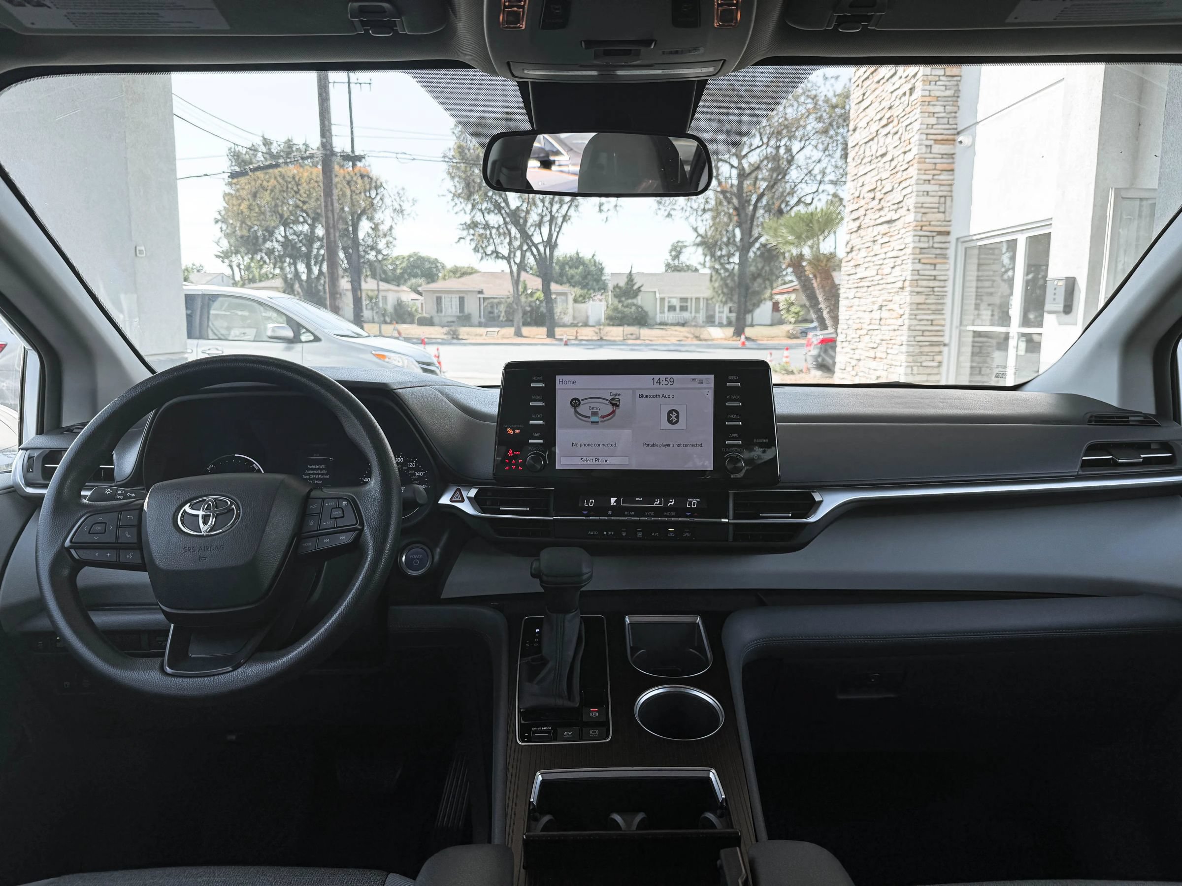 Used 2023 Toyota Sienna LE FWD image 27