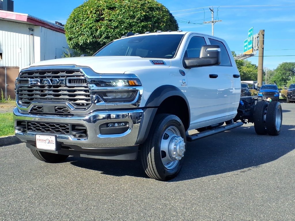 New 2026 RAM 5500 Tradesman w/ Chrome Appearance Group AWD/4WD image 3