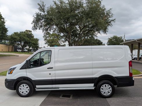 Used 2025 Ford Transit 250 Low Roof w/ Exterior Upgrade Package RWD image 8