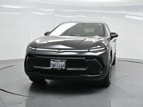 Used 2026 Chevrolet Equinox EV LT FWD image 3
