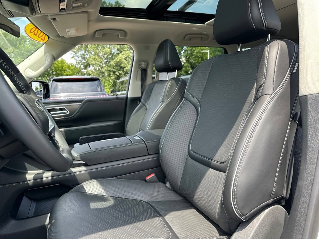 Certified 2026 INFINITI QX80 Luxe w/ Exterior Package AWD/4WD image 45
