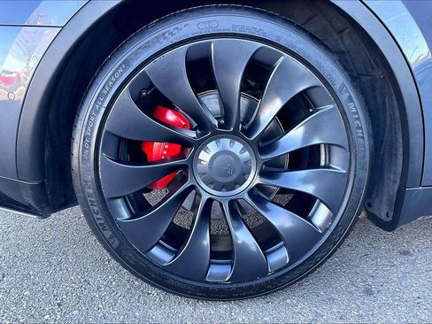 Used 2022 Tesla Model Y Performance image 22