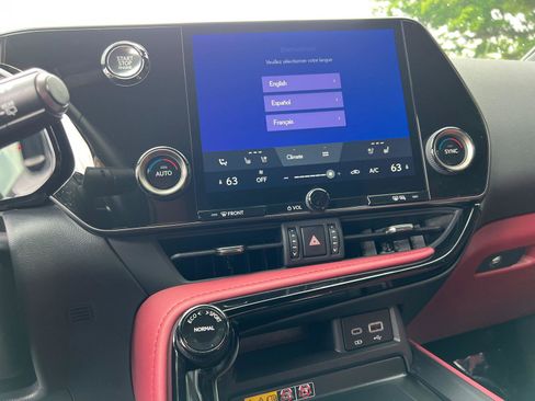 Certified 2025 Lexus NX 350 AWD w/ Premium Package image 29