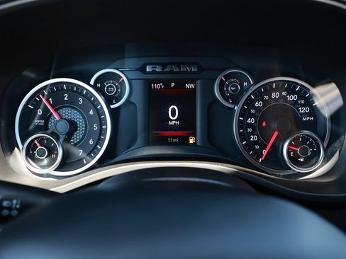 New 2026 RAM 1500 Express AWD/4WD image 18