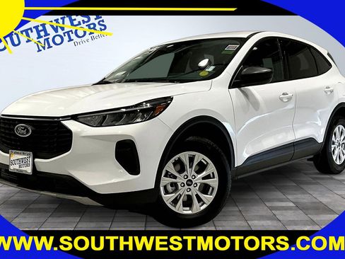 Used 2025 Ford Escape Active AWD/4WD image 1