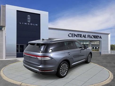 Used 2023 Lincoln Aviator Reserve w/ Equipment Group 201A image 10