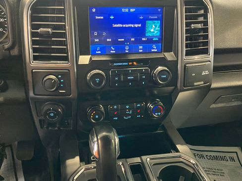 Used 2020 Ford F150 XLT w/ Equipment Group 302A Luxury AWD/4WD image 16
