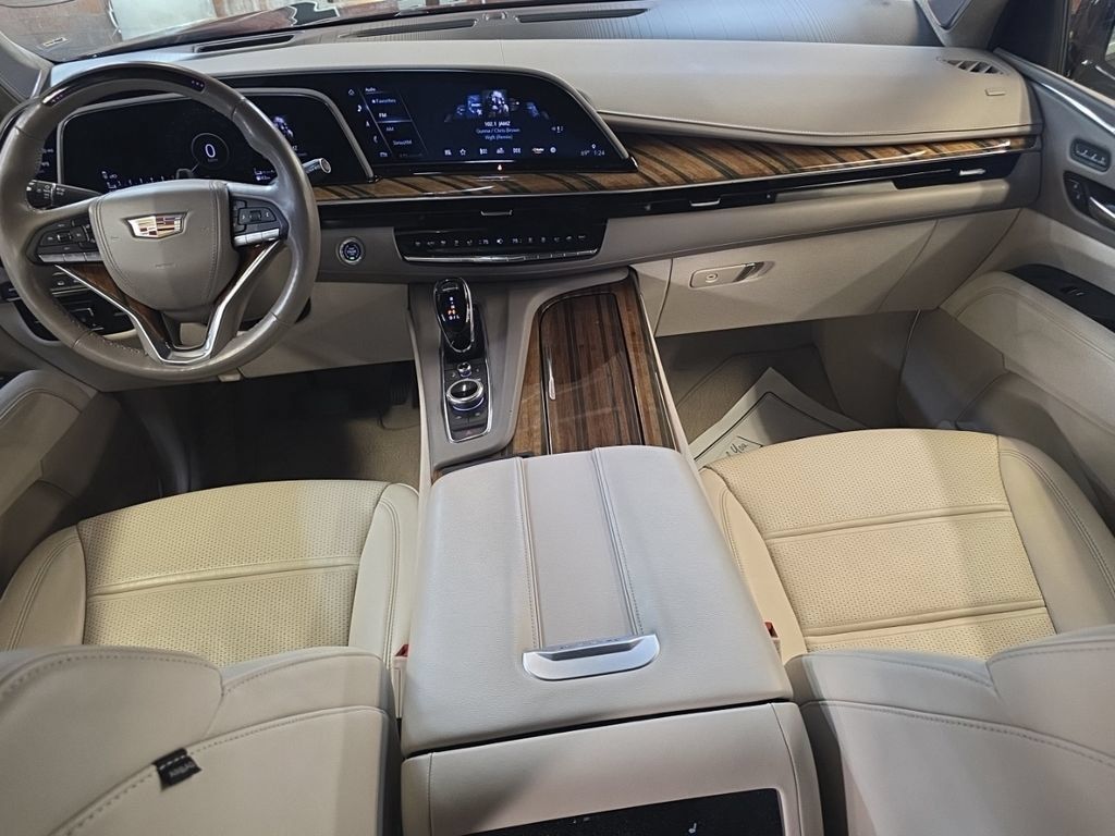 Used 2023 Cadillac Escalade Sport Platinum AWD/4WD image 35