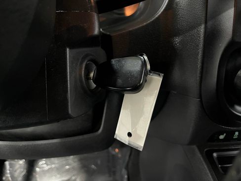 Used 2014 Jeep Patriot Latitude w/ All Weather Capability Group AWD/4WD image 18