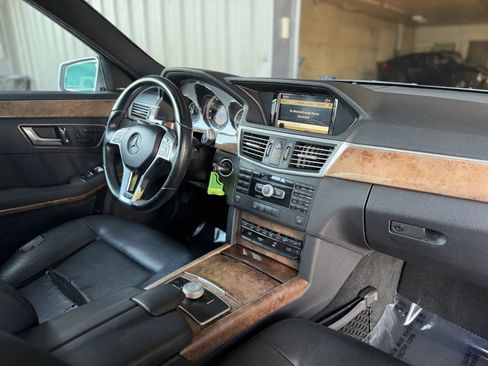Used 2012 Mercedes-Benz E 350 4MATIC Sedan image 20