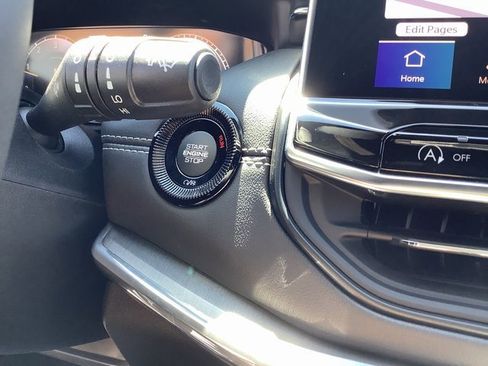 Used 2023 Jeep Compass High Altitude w/ Driver Assist Group I image 16