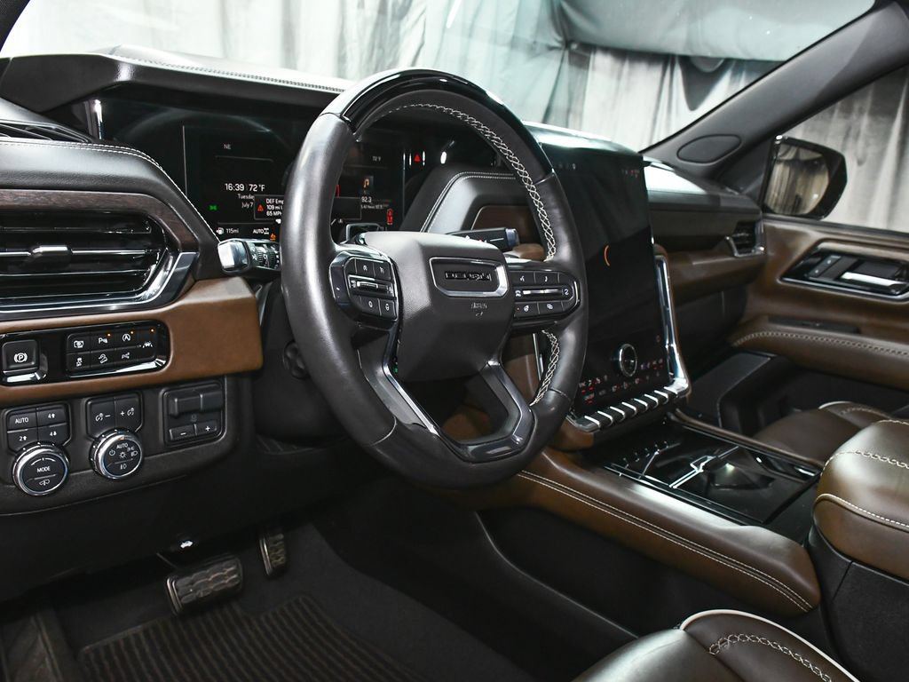 Used 2025 GMC Yukon XL Denali Ultimate AWD/4WD image 22