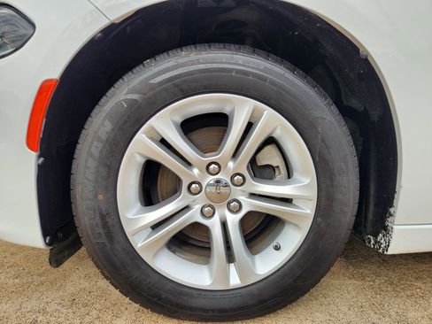 Used 2023 Dodge Charger SXT RWD image 10