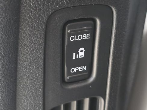 Used 2024 Honda Odyssey EX-L image 25