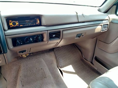 Used 1993 Ford Bronco Eddie Bauer image 16