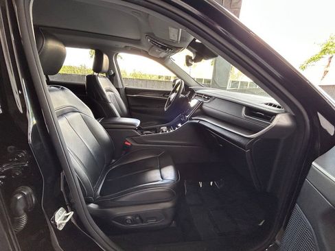 Used 2023 Jeep Grand Cherokee L Limited image 22