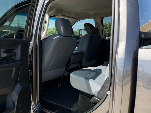 Used 2017 RAM 2500 Tradesman w/ Chrome Appearance Group image 8