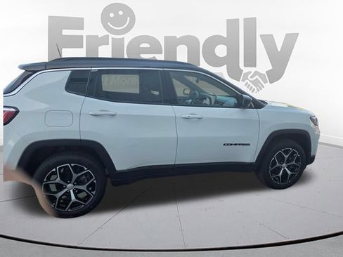 Used 2024 Jeep Compass Limited w/ Sun and Sound Group AWD/4WD image 4
