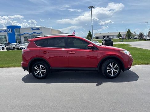 Used 2017 Toyota RAV4 XLE w/ All Weather Liner Package AWD/4WD image 2