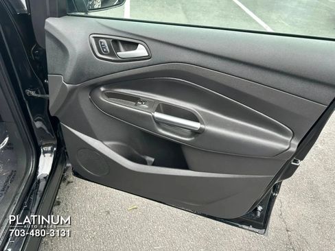 Used 2018 Ford Escape SE w/ SE Sport Appearance Package AWD/4WD image 20