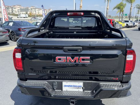 Used 2025 GMC Canyon AT4 w/ Nightfall Edition AWD/4WD image 9