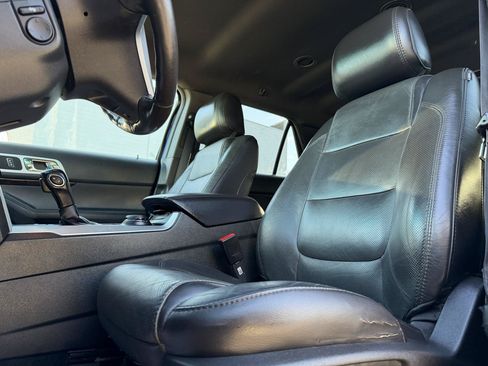 Used 2014 Ford Explorer Limited w/ Equipment Group 302A AWD/4WD image 12