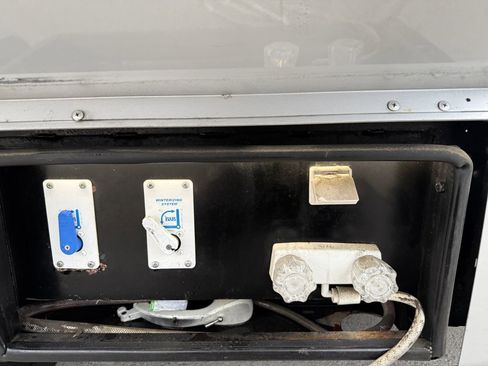 Used 2017 Mercedes-Benz Sprinter 3500 image 12