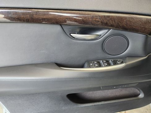 Used 2017 BMW 535i Gran Turismo image 22