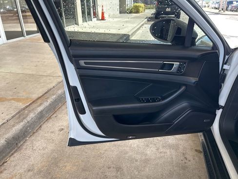 Used 2020 Porsche Panamera GTS AWD/4WD image 44