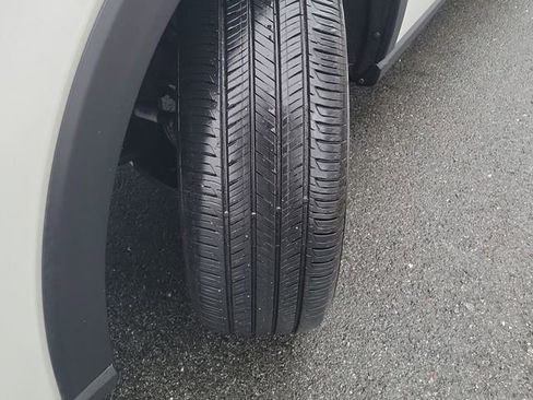 Certified 2025 Honda HR-V LX image 26