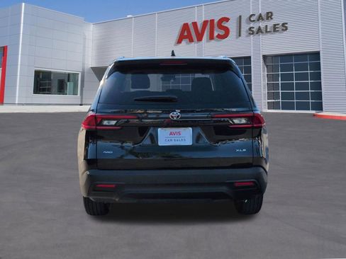 Used 2025 Toyota Grand Highlander AWD image 7