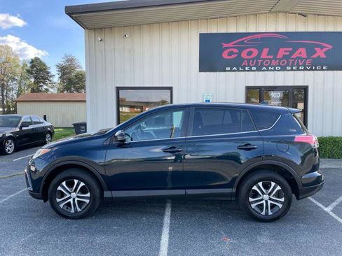 Used 2018 Toyota RAV4 LE w/ All Weather Liner Package image 1